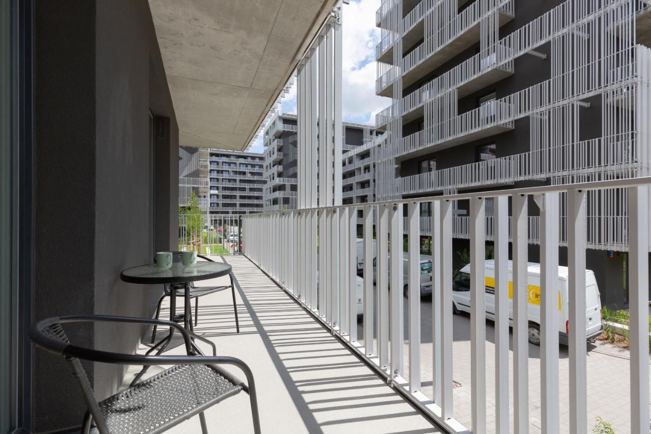 Stacja Wola Apartment Guminska By Noclegi Renters Varšava Exteriér fotografie