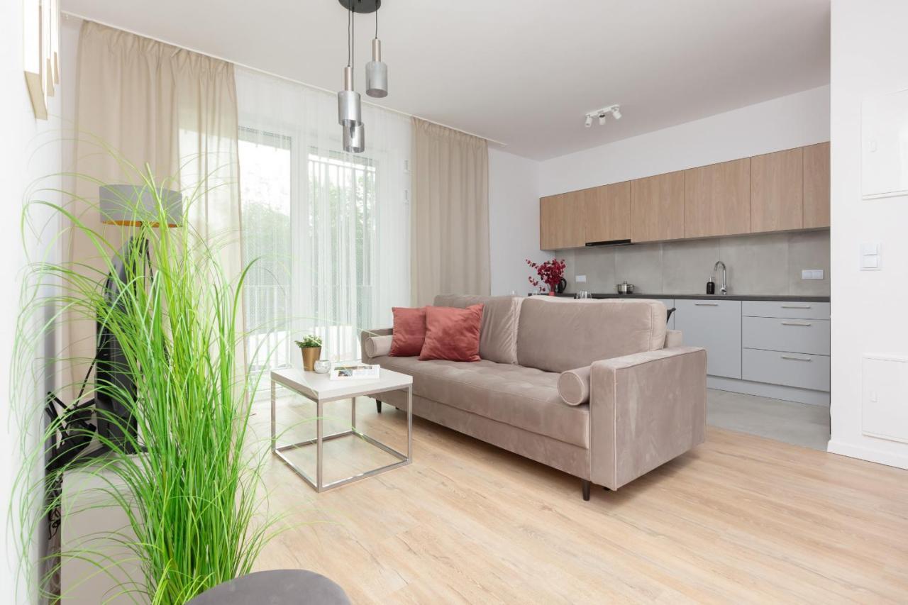 Stacja Wola Apartment Guminska By Noclegi Renters Varšava Exteriér fotografie