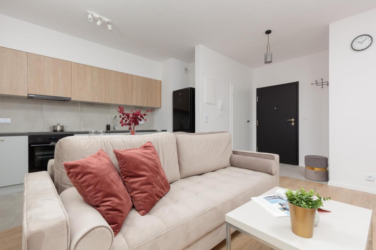 Stacja Wola Apartment Guminska By Noclegi Renters Varšava Exteriér fotografie