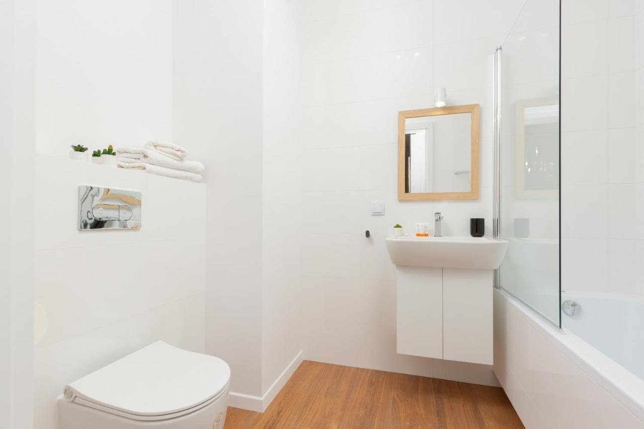 Stacja Wola Apartment Guminska By Noclegi Renters Varšava Exteriér fotografie