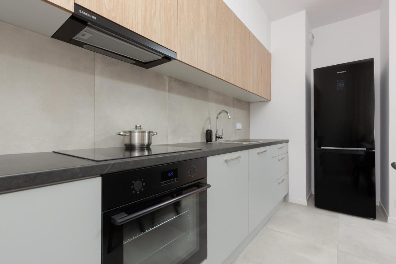 Stacja Wola Apartment Guminska By Noclegi Renters Varšava Exteriér fotografie